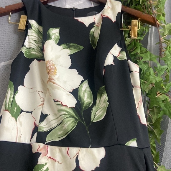 Host Pick 💗Aqua floral ruffled black dress​ - Picture 6 of 9